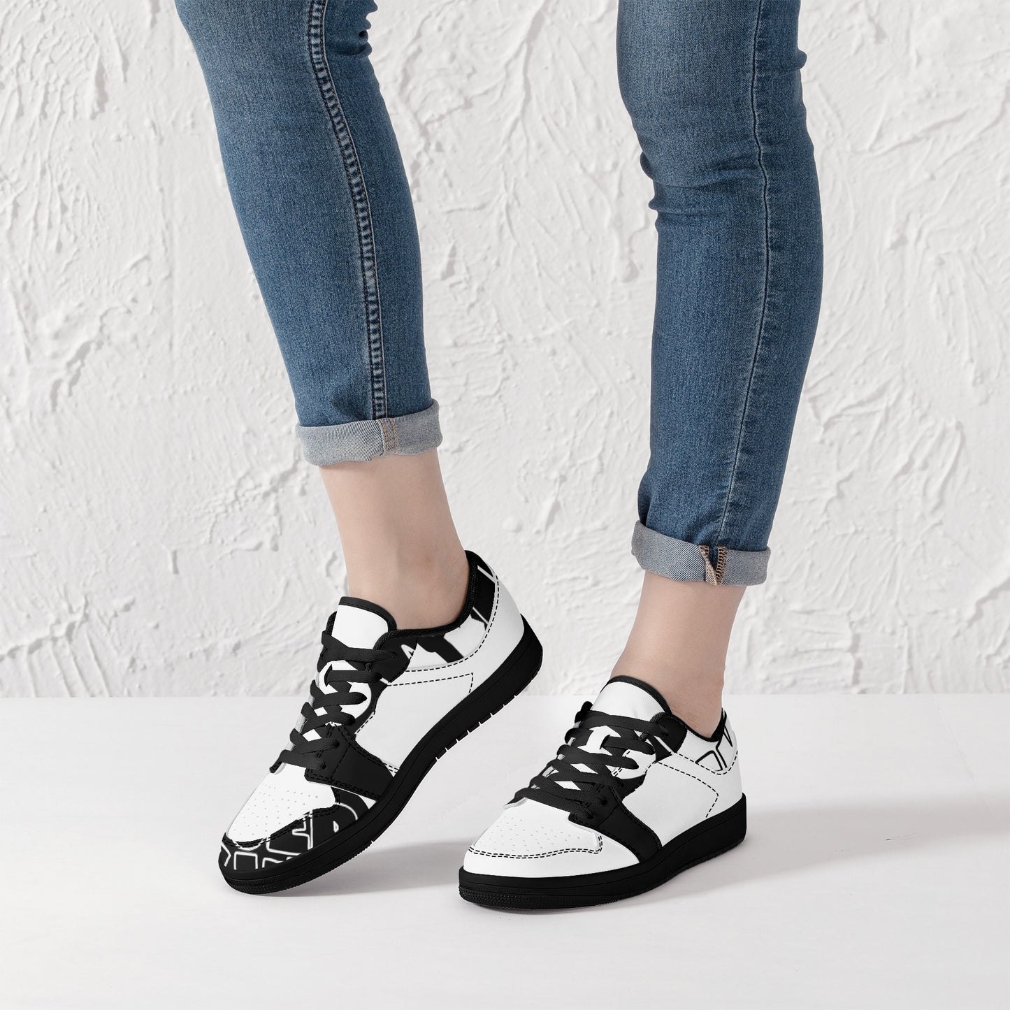 'Sk All day's' Women's Black Low Top Leather Sneakers